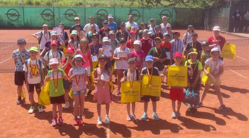Sommer Tenniscamps für Kinder und Jugendliche